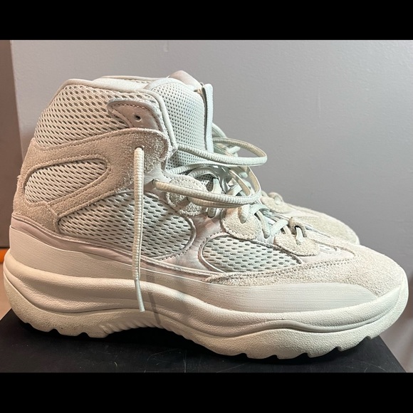 Yeezy Desert Boot Salt Size 10.5 - Picture 2 of 10